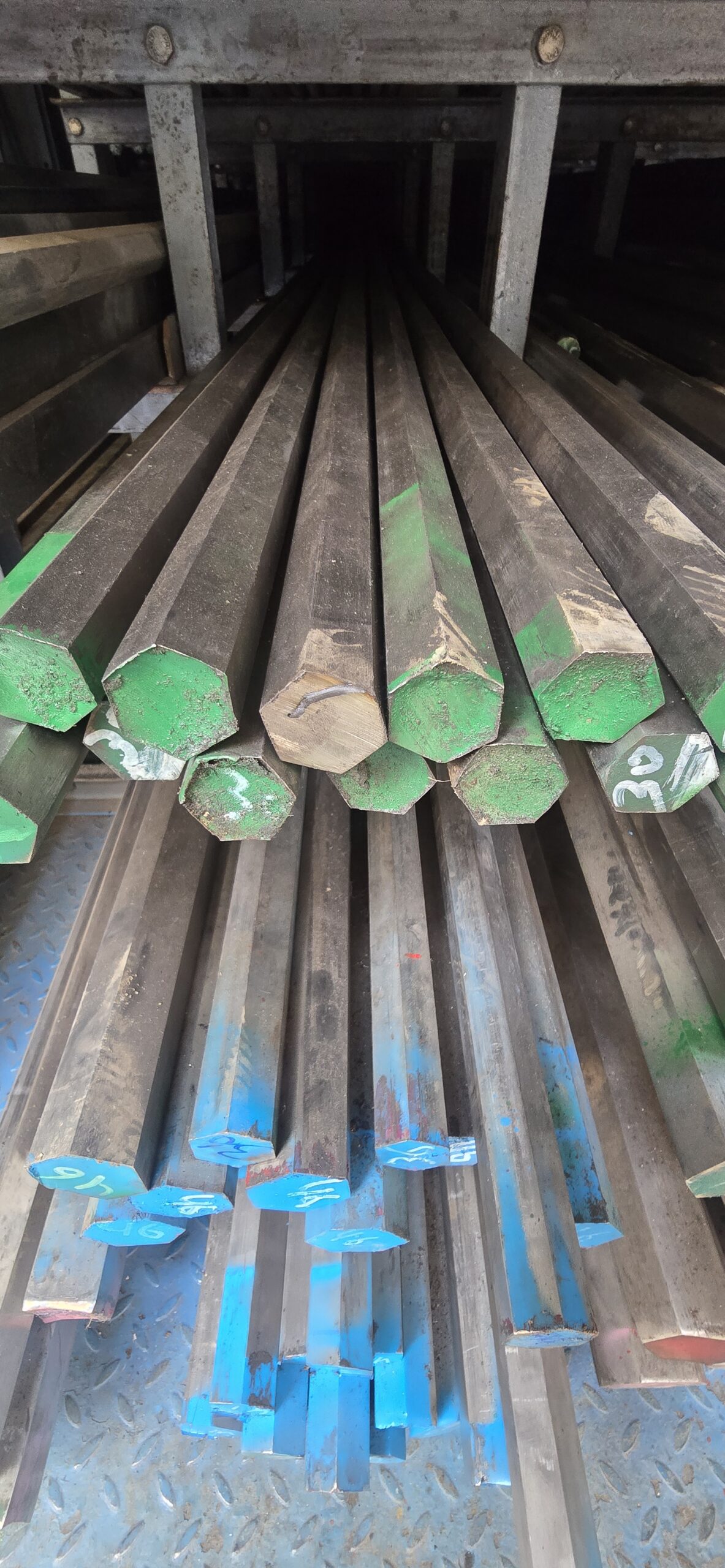 HEXAGON BARS