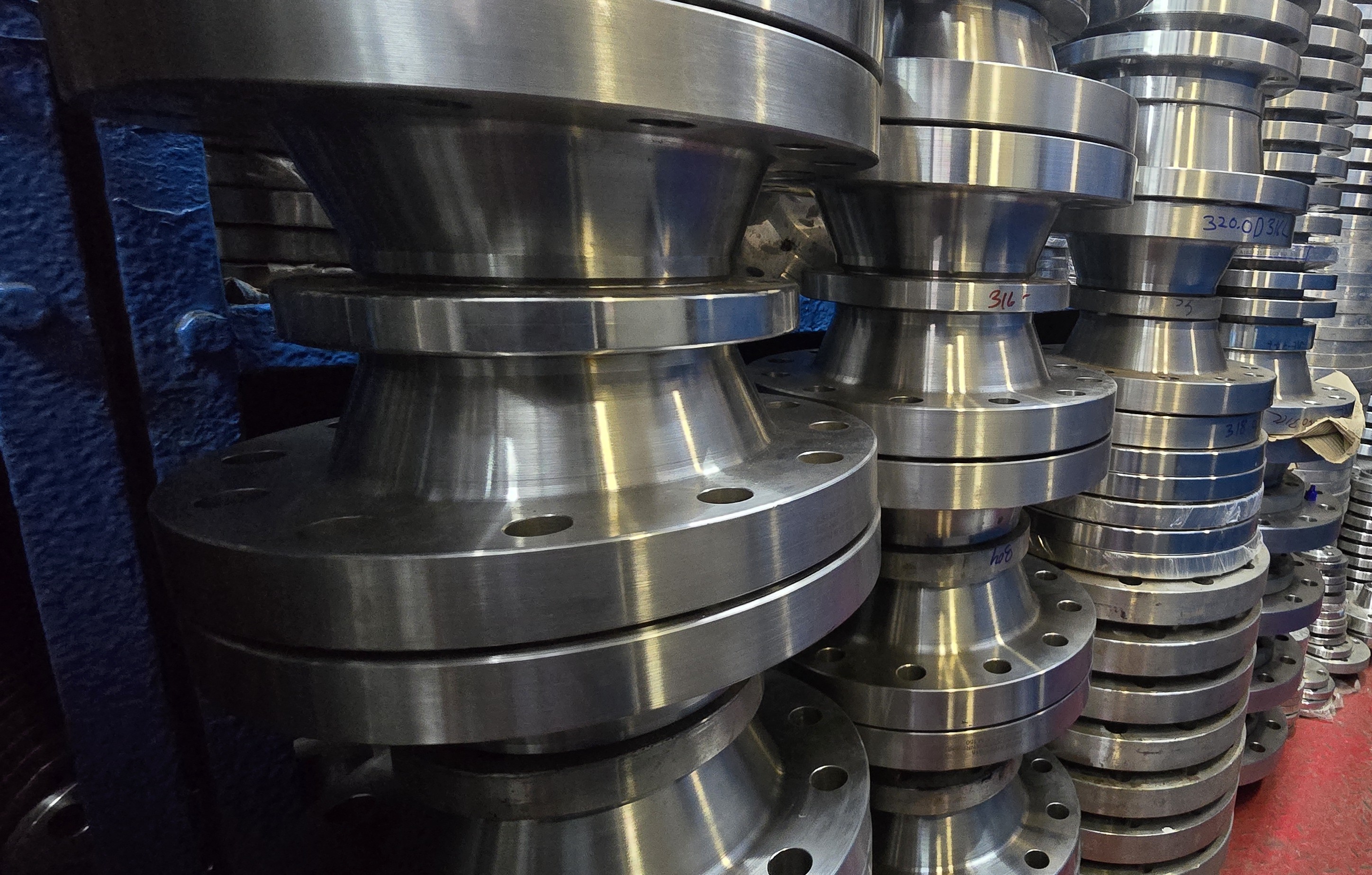 FLANGES 